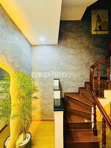 Bán nhà 3 tầng ngay Nguyễn Kiệm - 35m2 - Hẻm thông - Nhỉnh 4 tỷ