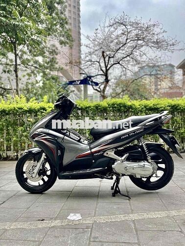 Honda Airblade 110 màu đen ghi chính chủ sử dụng!
