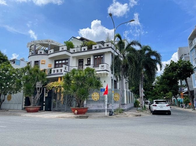 Chính chủ cho thuê Biệt thự rộng 500m Phú Mỹ Q7 giá 90 triệu nhà đẹp
