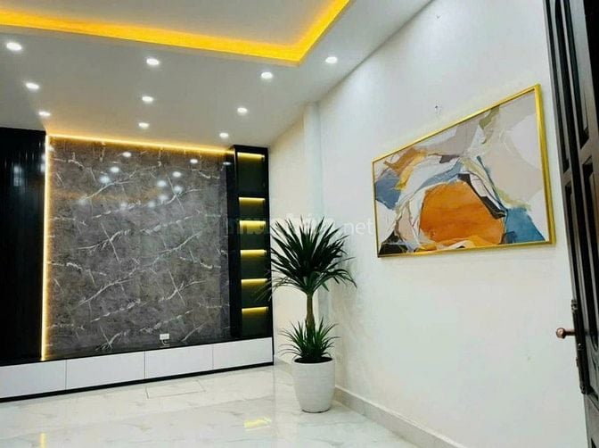 Cần Bán gấp nhà  Cầu Giấy– 5 tầng, Mặt tiền 5.8 m2, giá nhỉnh 9 tỷ