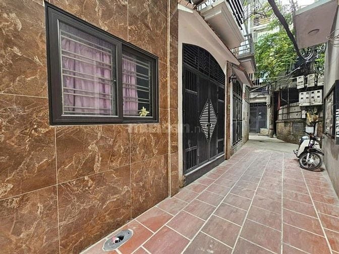 Cần Bán gấp nhà  Cầu Giấy– 5 tầng, Mặt tiền 5.8 m2, giá nhỉnh 9 tỷ