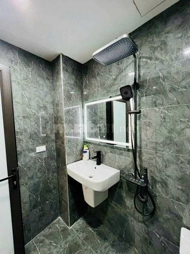Cần Bán gấp nhà  Cầu Giấy– 5 tầng, Mặt tiền 5.8 m2, giá nhỉnh 9 tỷ