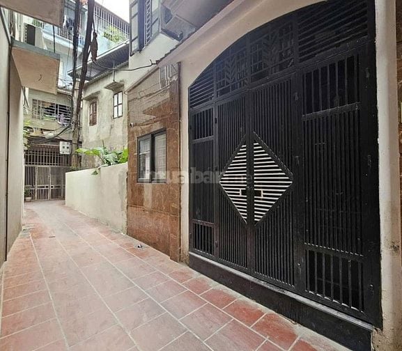 Cần Bán gấp nhà  Cầu Giấy– 5 tầng, Mặt tiền 5.8 m2, giá nhỉnh 9 tỷ