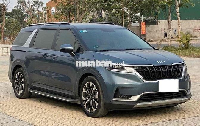 Kia Carnival 2022 2.2D Luxury 8 chỗ - 46000 km