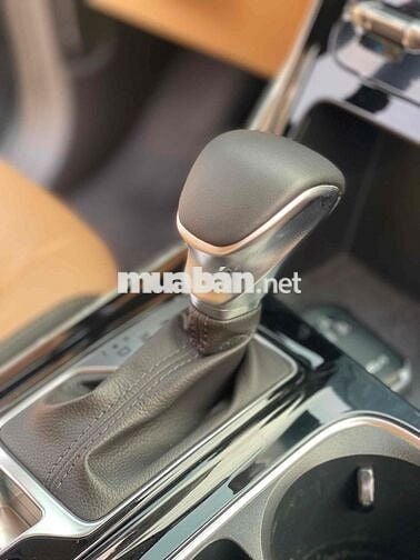 Kia Carnival 2022 2.2D Luxury 8 chỗ - 46000 km