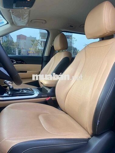 Kia Carnival 2022 2.2D Luxury 8 chỗ - 46000 km