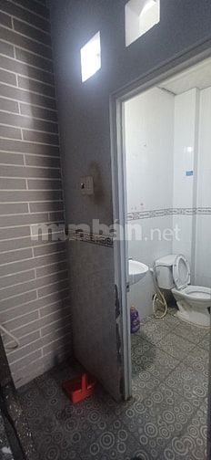Nhà bán MT hẽm thông xe tải trước cửa.C3 Phạm Hùng.dt 3x8.giá 1ty750