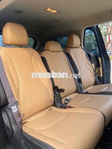 Kia Carnival 2022 2.2D Luxury 8 chỗ - 46000 km