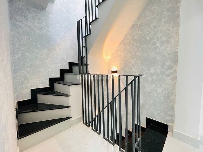 Nhà Mới HXH Âu Cơ, 40m2, 4 tầng chỉ 6,4 tỷ