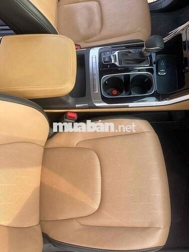 Kia Carnival 2022 2.2D Luxury 8 chỗ - 46000 km
