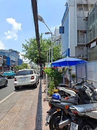 Cho thuê nhà mặt tiền CMT8 phường Võ Thị Sáu quận 3 giá 200 triệu