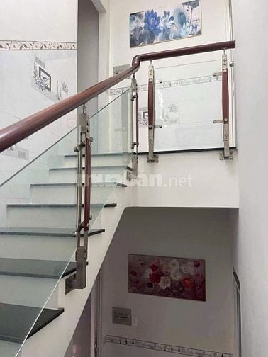 Nhà  bán ĐẸP, hẻm xe hơi, TT Quận Tân Bình, 3 tầng, 50m2, 8.x tỷ