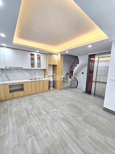 SIÊU PHẨM THÁI HÀ-THANG MÁY-2MẶT THOÁNG-GẦN Ô TÔ