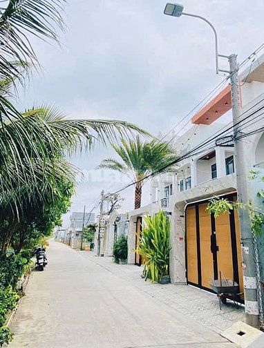 Nhà KDC Trung Thành, 1 trệt 1 lầu đã có sổ hồng riêng 108m2, 3PN 2WC