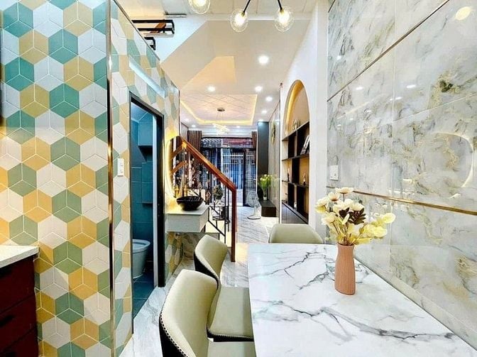 Nợ bán nhà Nguyễn Thái Sơn 72m2/950tr ngay đại học Công Nghiệp. Shr