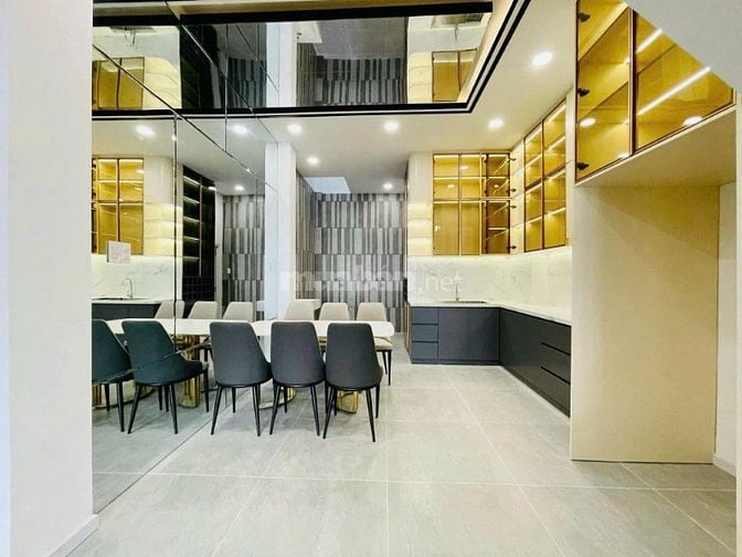 CỰC HIẾM!!Nhà DT 40m2 ở Nam Kỳ Khởi Nghĩa, Quận 3 giá 2 tỷ 550 triệu