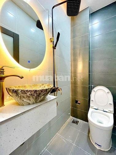 Nợ bán nhà Nguyễn Thái Sơn 72m2/950tr ngay đại học Công Nghiệp. Shr