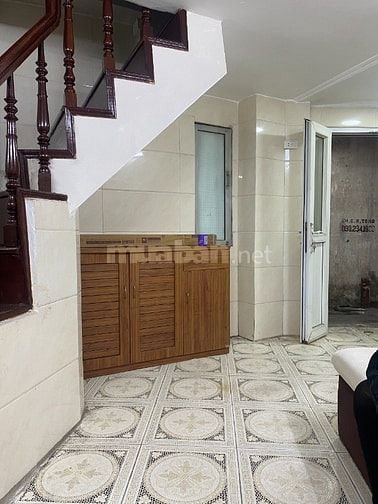 Cho thuê nhà riêng HÀNG BÀI mới đẹp 20m2 x 2 tầng 6,5tr