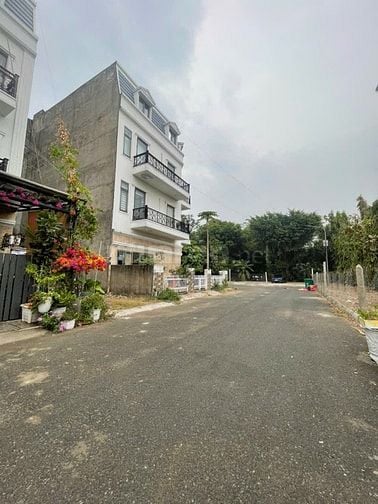 Bán Biệt thự góc 2 mặt tiền KDC An Lộc, Hà Huy Giáp q12, dt 15x14m