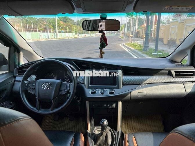 Toyota Innova 2019 2.0E - 82000 km