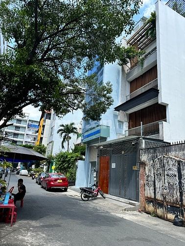 Giá quá tốt! Bán mặt tiền trung tâm Tân Định-ngay Hai Bà Trưng (9x20)