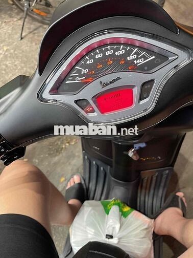 Cần bán xe vespa sprint 150