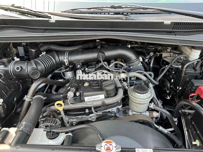 Toyota Innova 2019 2.0E - 82000 km