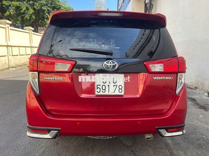 BÁN GẤP TOYOTA VENTURER XE GIA ĐÌNH CỰC ĐẸP.