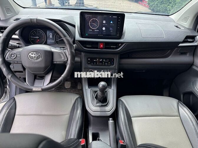 Toyota Avanza số sàn xe chạy 10.600 km như mới