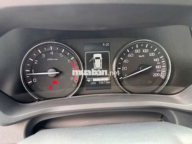 Toyota Avanza số sàn xe chạy 10.600 km như mới