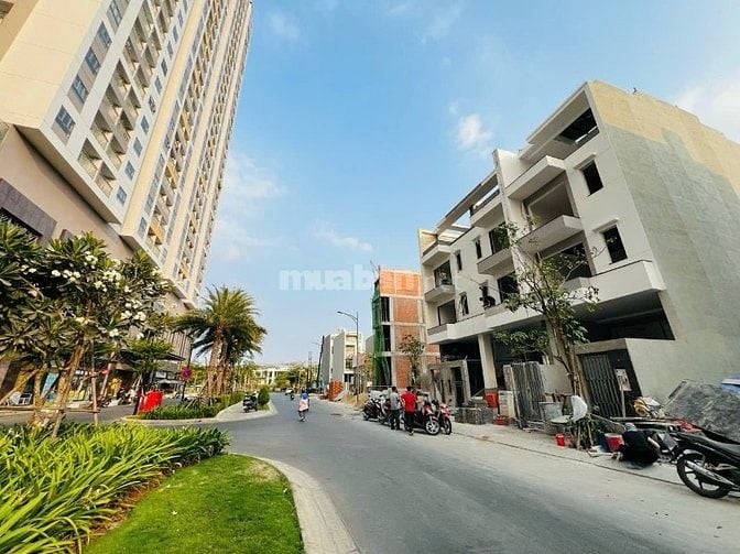 Đất lô góc khu Saigon riverside Q 7, DT 8*18,5 giá 13 tỷ.