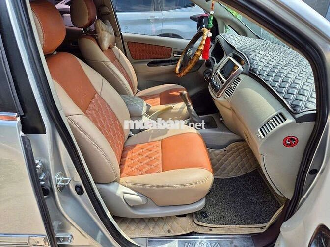 Innova E sản xuất 2016MT,m.bạc,gđ sử dụng mới 95%.