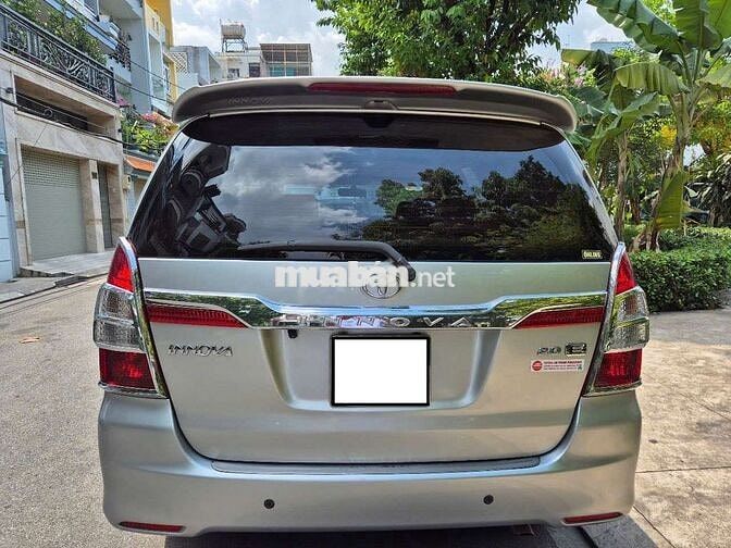 Innova E sản xuất 2016MT,m.bạc,gđ sử dụng mới 95%.