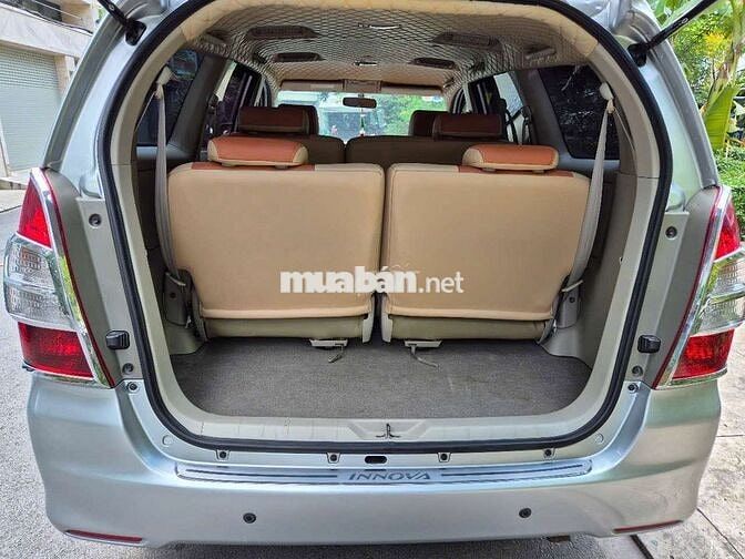 Innova E sản xuất 2016MT,m.bạc,gđ sử dụng mới 95%.