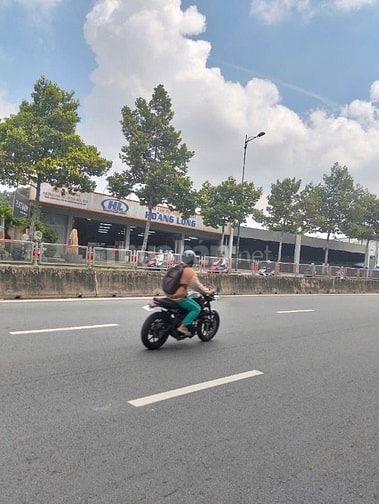 Cho thuê góc 2 mặt tiền 1.700m2 Phạm Văn Đồng,Linh Tây GIÁ 160 triệu.