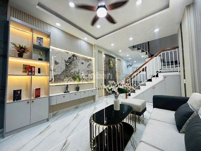 Nhà sẵn HĐ thuê 13tr/tháng Trần Quốc Thảo p14 q3.Giá 3,290tỷ|52m2