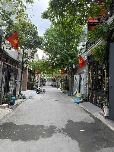 bán nhà hẻm xe hơi đường số 8 phường BHHB quận bình tân DT 4x18 đúc 
