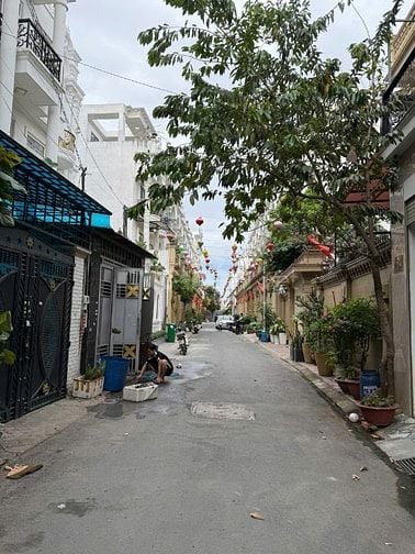 bán nhà hẻm xe hơi đường số 8 phường BHHB quận bình tân DT 4x18 đúc 