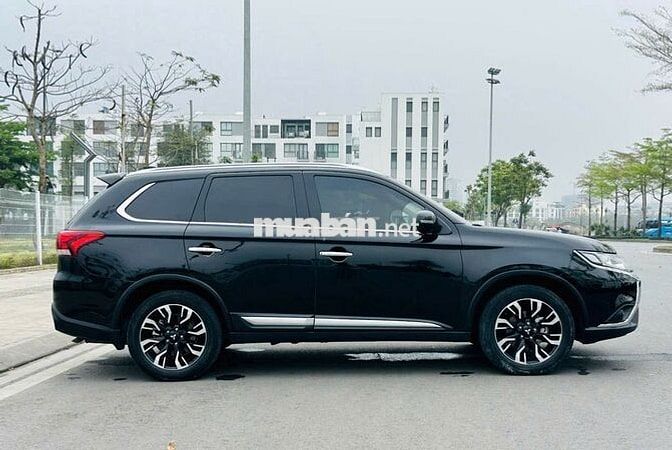 Mitsubishi Outlander 2019 2.0 CVT - 30000 km