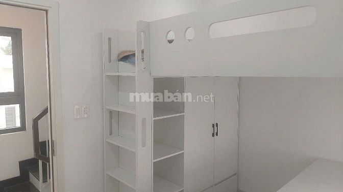 Cho thuê nhà sát mặt tiền Nguyễn Hữu Cầu Q1