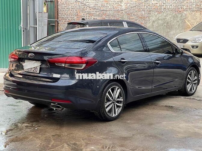 Kia Cerato 2017 2.0 AT - 90000 km