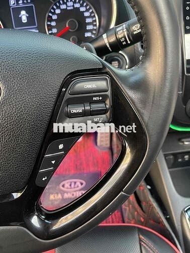 Kia Cerato 2017 2.0 AT - 90000 km