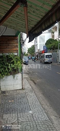 Bán nhà mặt tiền trung tâm Q.1