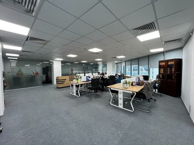 Chính chủ cho thuê Mặt phố Trần Thái Tông: 350m2, nhà 1 hầm, 11 tầng