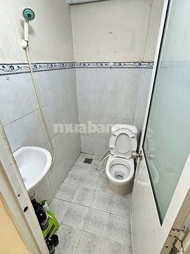Em cần pass lại phòng ở đường Xô Viết Nghệ Tĩnh ngay ngã tư hàng xanh