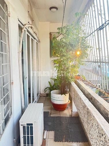 Bán căn chung cư gò dầu quận tân phú có thang máy