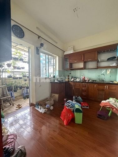 4ỷ. 78 m2 Bán chung 282 Lĩnh Nam. Gần Đại học Kinh tế kỹ thuật. 