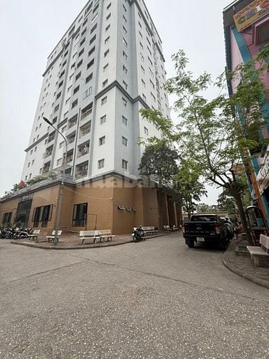 4ỷ. 78 m2 Bán chung 282 Lĩnh Nam. Gần Đại học Kinh tế kỹ thuật. 