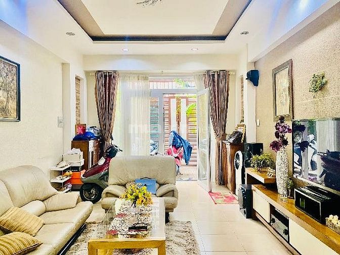 Hẻm nhựa 10 trường chinh thông trương công định DT:4x20 trệt 2 lầu st