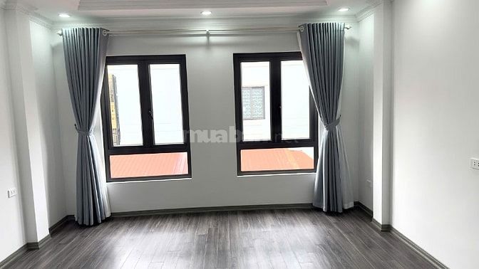 Bán nhà Giáp Bát, Kim Đồng- 43m2 x6 tầng thang máy. ngõ trước nhà 2,5m